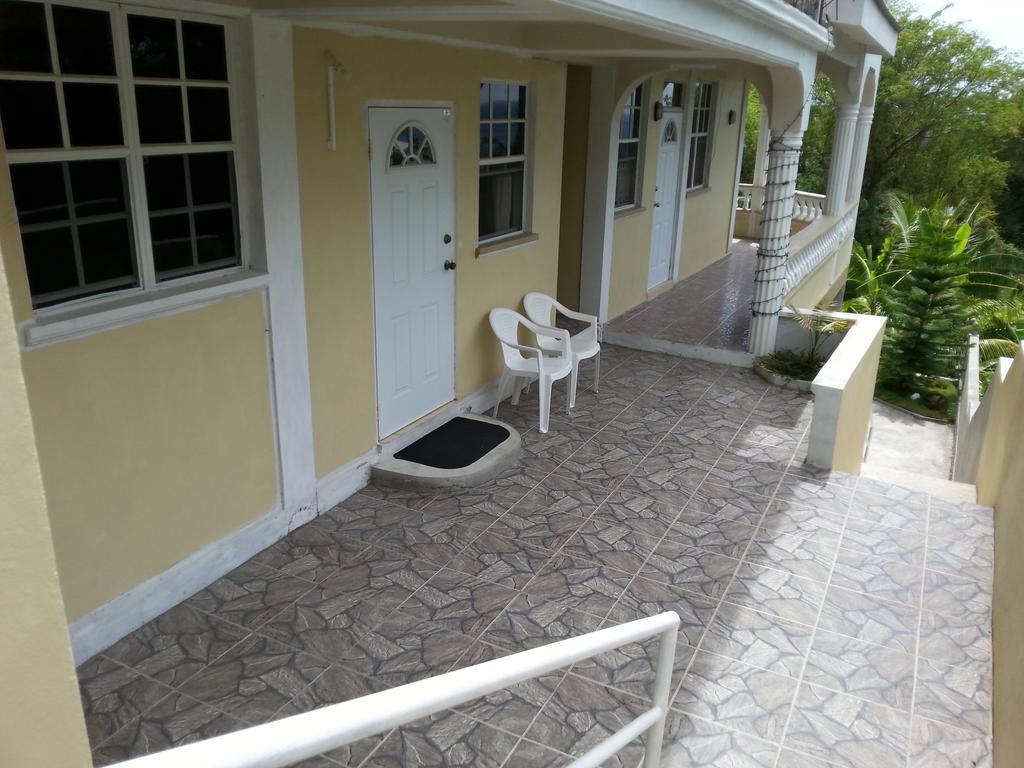Corosol Apartments Roseau Ruang foto